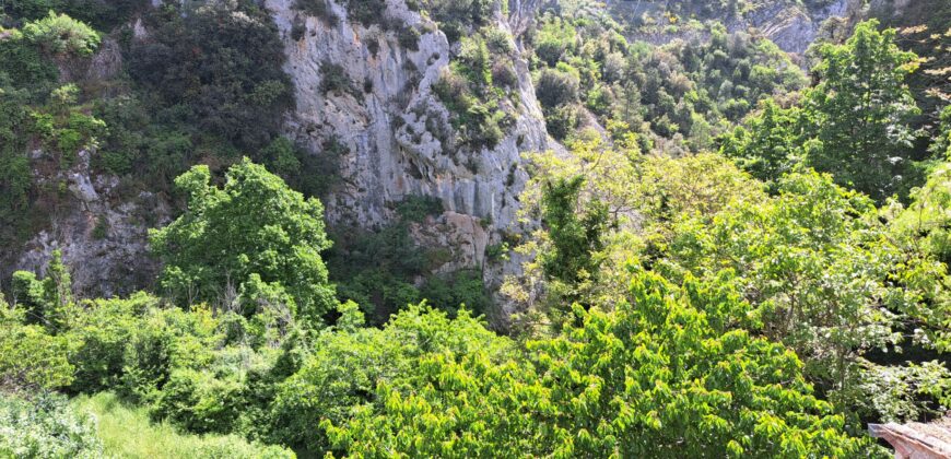 Maison de village avec dépendances – Peille