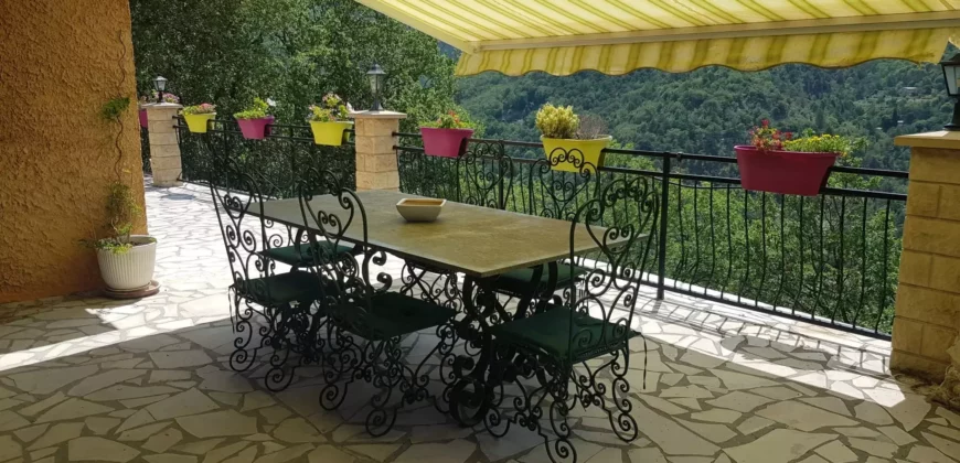 Belle villa avec piscine – Peille – Virounours